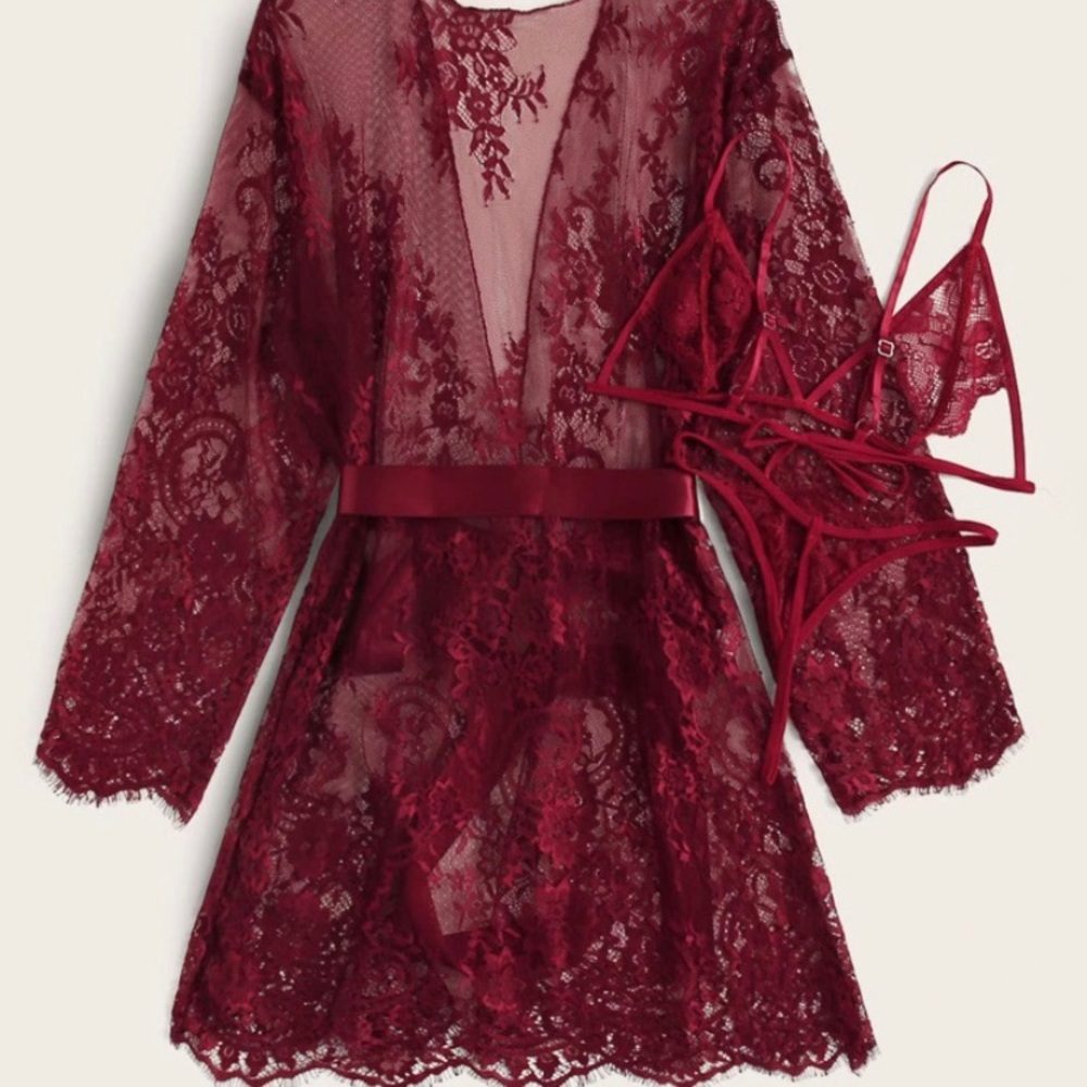 Clothes - Picture 2 of 15